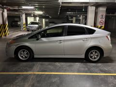 Фото авто Toyota Prius