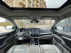 Сүрөт унаа Toyota Highlander