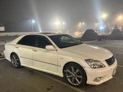 Сүрөт унаа Toyota Crown