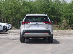 Сүрөт унаа Toyota RAV4