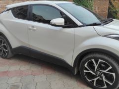 Сүрөт унаа Toyota C-HR