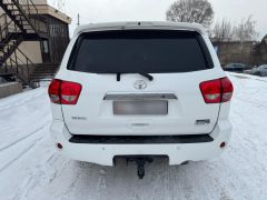 Photo of the vehicle Toyota Sequoia