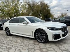 Photo of the vehicle BMW 7 Series