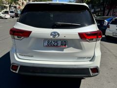 Сүрөт унаа Toyota Highlander