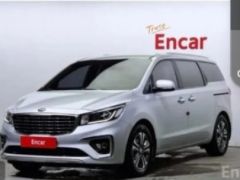 Photo of the vehicle Kia Carnival