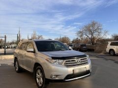 Сүрөт унаа Toyota Highlander