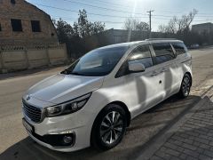 Photo of the vehicle Kia Carnival