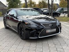 Photo of the vehicle Lexus LS