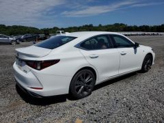 Photo of the vehicle Lexus ES