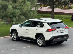 Сүрөт унаа Toyota RAV4