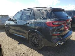 Photo of the vehicle BMW X5