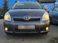 Сүрөт унаа Toyota Corolla Verso