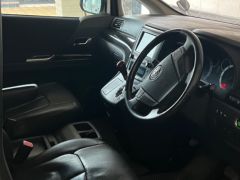 Фото авто Toyota Alphard