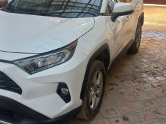 Сүрөт унаа Toyota RAV4