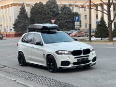 Photo of the vehicle BMW X5