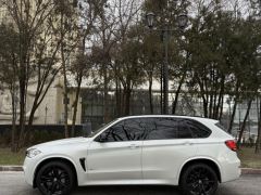 Photo of the vehicle BMW X5