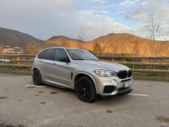 Photo of the vehicle BMW X5