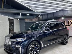 Фото авто BMW X7