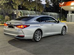 Photo of the vehicle Lexus ES