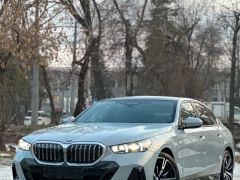 Photo of the vehicle BMW 5 Series