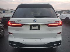 Photo of the vehicle BMW X7