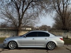 Photo of the vehicle BMW 5 Series