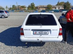 Сүрөт унаа Mercedes-Benz W124