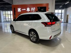 Фото авто Mitsubishi Outlander