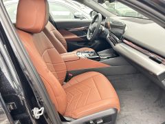 Photo of the vehicle BMW 5 Series