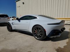 Photo of the vehicle Aston Martin V8 Vantage