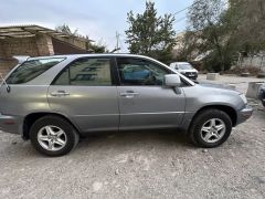 Photo of the vehicle Lexus RX