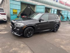 Photo of the vehicle BMW X5