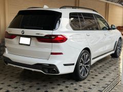 Photo of the vehicle BMW X7