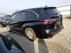 Photo of the vehicle Toyota Sienna