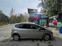 Фото авто Honda Fit