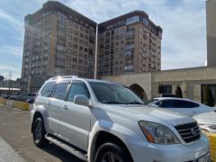 Photo of the vehicle Lexus GX