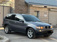 Photo of the vehicle BMW X5