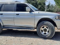 Сүрөт унаа Mitsubishi Montero Sport