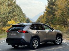 Сүрөт унаа Toyota RAV4