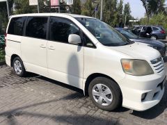 Фото авто Toyota Noah