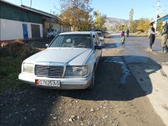 Сүрөт унаа Mercedes-Benz W124