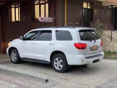 Фото авто Toyota Sequoia