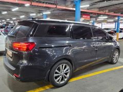 Photo of the vehicle Kia Carnival