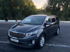 Photo of the vehicle Kia Carnival