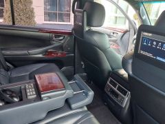 Photo of the vehicle Lexus LX