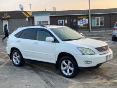 Photo of the vehicle Lexus RX