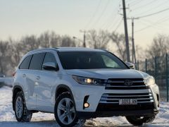 Сүрөт унаа Toyota Highlander