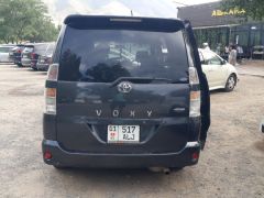 Сүрөт унаа Toyota Voxy