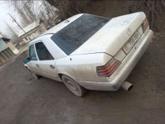 Photo of the vehicle Mercedes-Benz W124