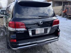 Photo of the vehicle Lexus LX